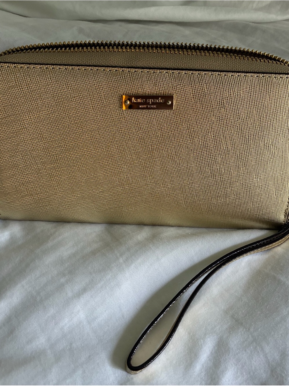 kate spade metallic gold wristlet